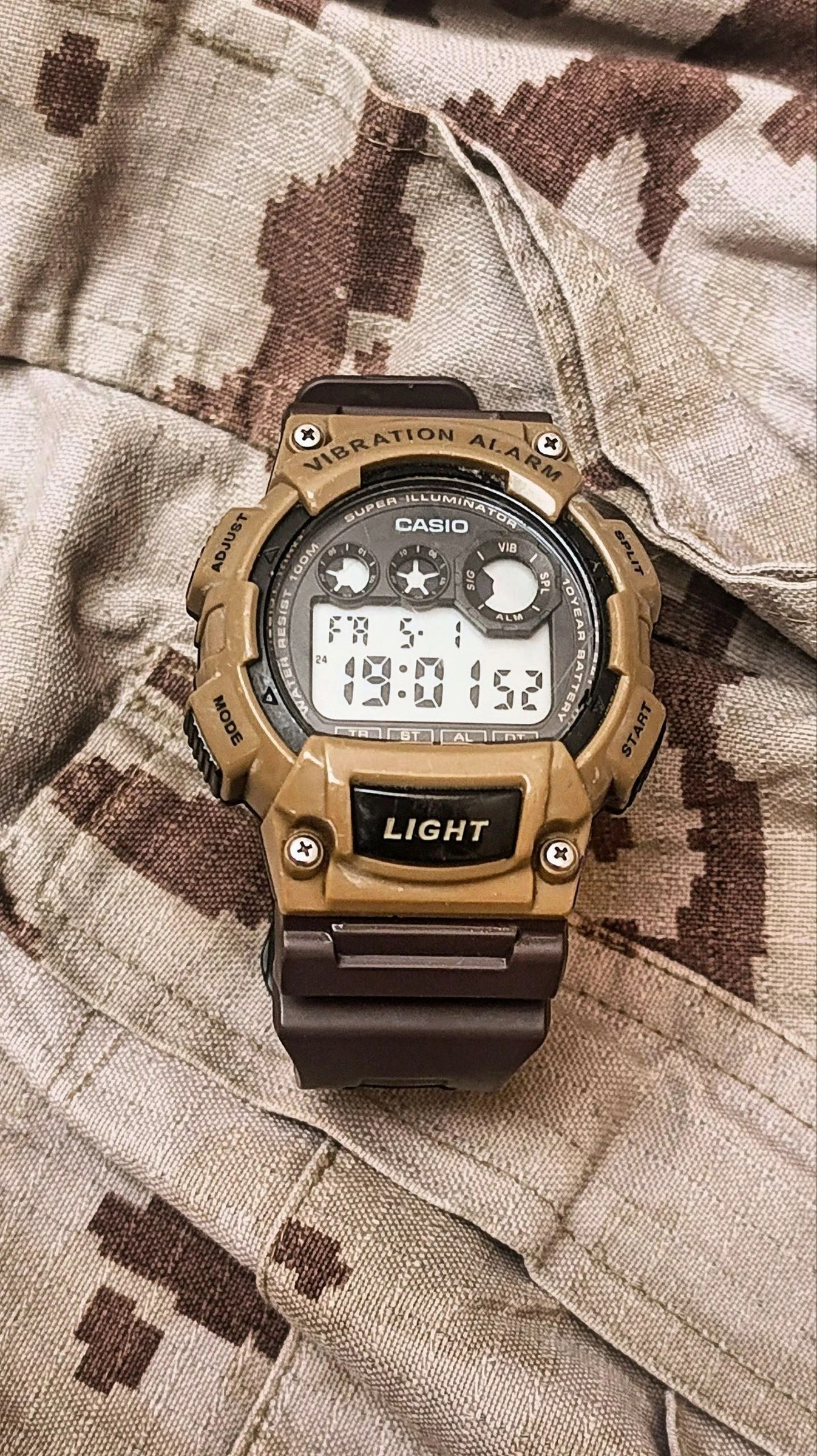 Casio W-735H-5AV marron